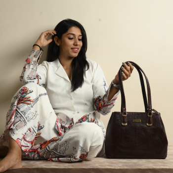 the-brown-hide-leathers-womens-solid-handheld-bag-1